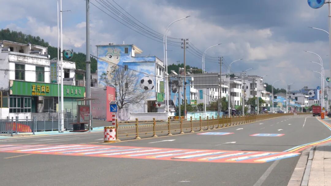 足球, 公司融媒体